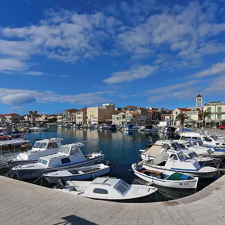 Apartamento 1 Bedroom Lovely In