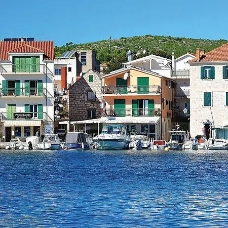 1 Bedroom Lovely In Apartamento *