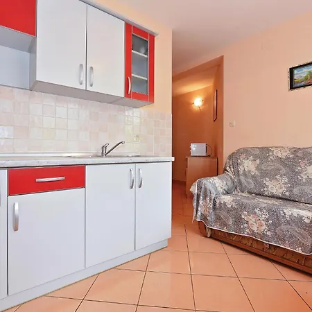 1 Bedroom Lovely In Apartamento